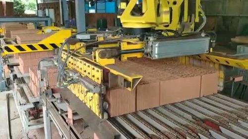 山東礦機邁科自動卸磚打包設備,全部是自動卸磚,裝配式燒結墻板
